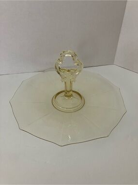 Cambridge Glass Topaz Tidbit Tray in Decagon Pattern